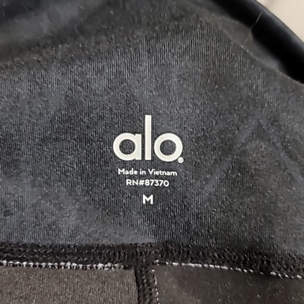 ALO Yoga Black & Brown Colorblock Leggings